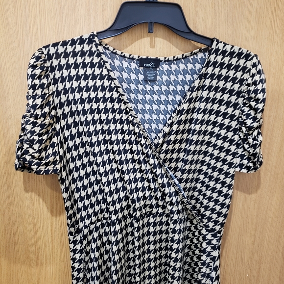 Rue 21 Short Sleeve Front Wrap Brown black fit flare dress tunic XL - Picture 7 of 15